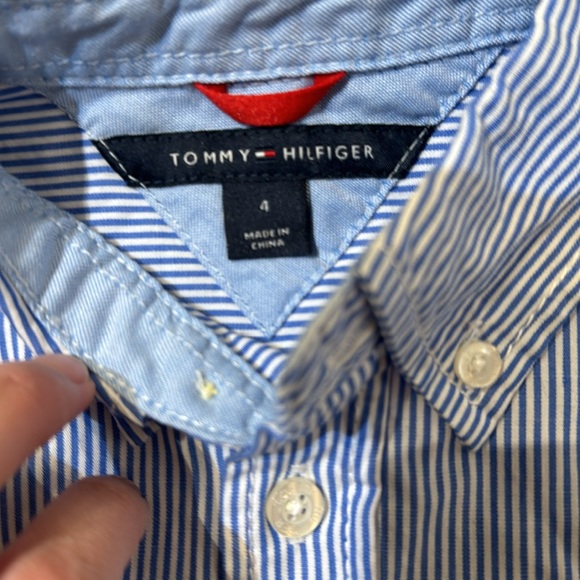 Boys Tommy Hilfiger Long- Sleeve Button down Shirts Size 4 - Picture 3 of 5